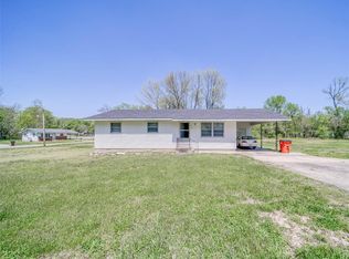 575 W Walnut St, Ellington, MO 63638