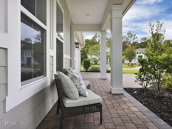 3rd image of 277 PARKBLUFF Circle