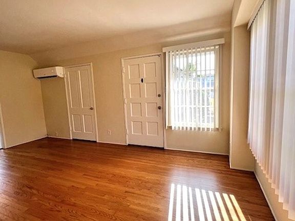 4th image of 800 N Adams St APT 800B