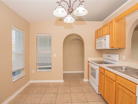 5th image of 1955 Corner Meadow Cir