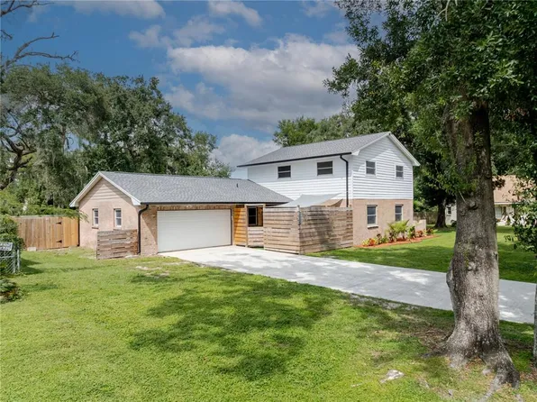 2806 Springdell Cir, Valrico, FL 33596