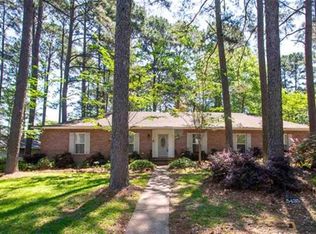 5435 Briarfield Rd, Jackson, MS 39211