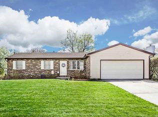 713 Steeplechase Dr, Mishawaka, IN 46544