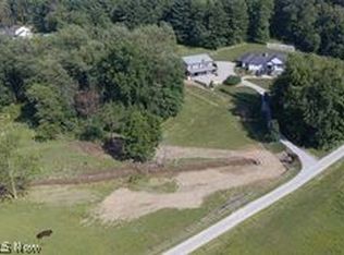 13862 Lawnfield St SW, Beach City, OH 44608