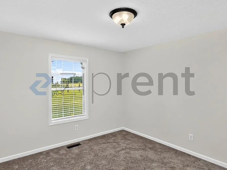 720 Rock Springs Rd — Photo 43