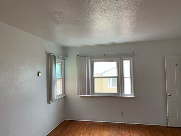 3rd image of 2218 Chatsworth Blvd #2220
