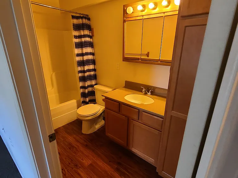 1232 N Oak St #1232 — Photo 5