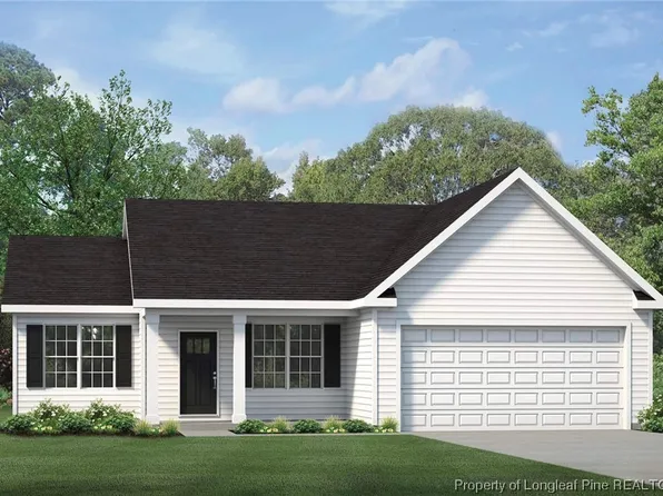 100 Magnolia St, Parkton, NC 28371