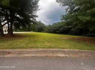 8942 Legends Lake Ln, Knoxville, TN 37922