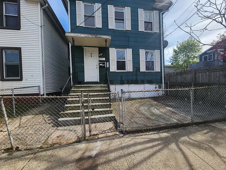 220 Pine St #2 — Photo 10