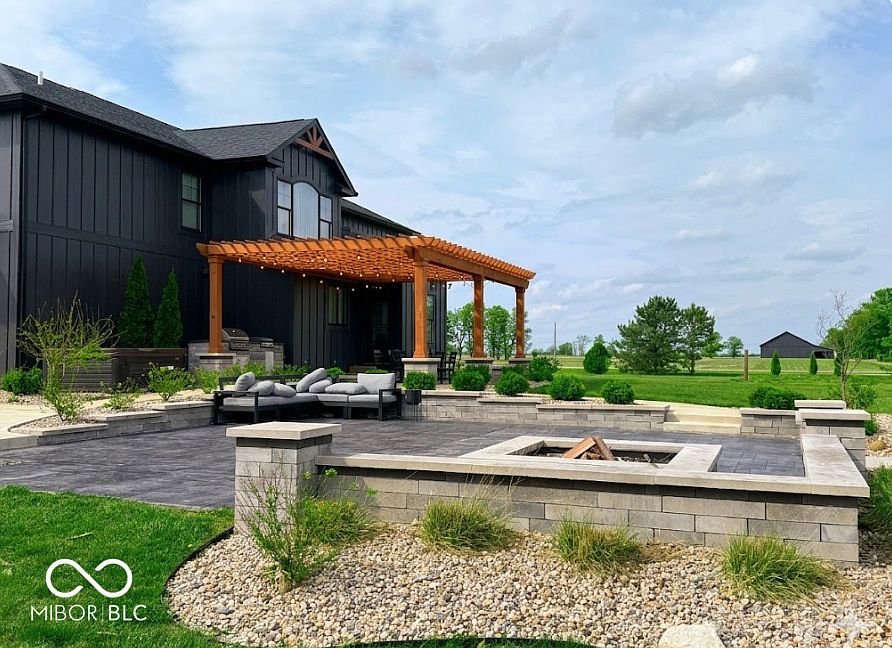 2nd image of 23325 Overdorf Rd