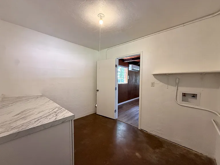1514 W Rovey Ave — Photo 32