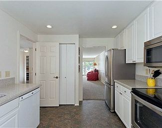 4th image of 2539 175th Ave NE
