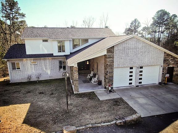 2nd image of 922 Barborek Ln
