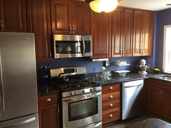 New Kitchen with Granite Countertops