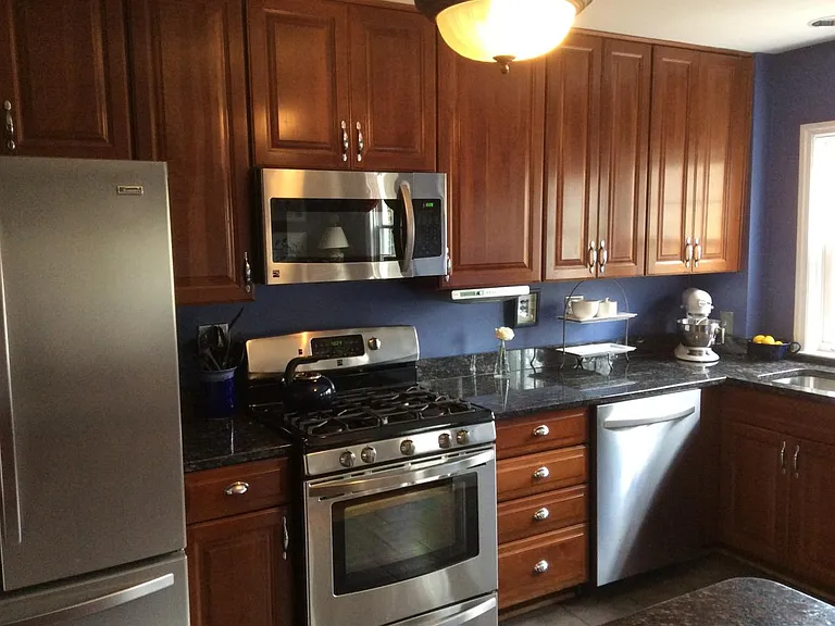 New Kitchen with Granite Countertops