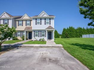 205 Lanieve Ct, Hubert, NC 28539