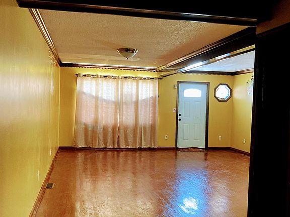 3rd image of 206 Brinkman Ave