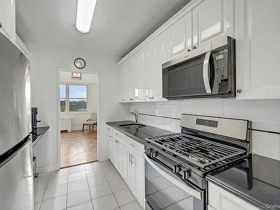 4th image of 615 Palmer #1004