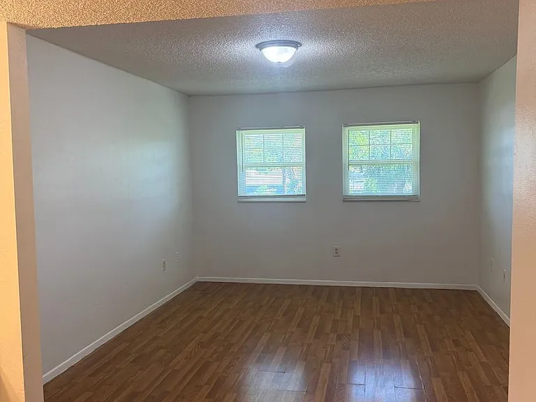 861 Sky Lake Cir #C — Photo 23