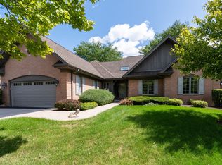 4309 Royal Windyne Ct, St Charles, IL 60174
