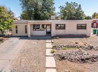 2212 N Fairview Ave, Farmington, NM 87401