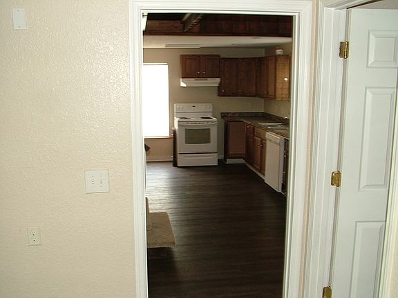 5th image of 7055 Blue Lake Cir