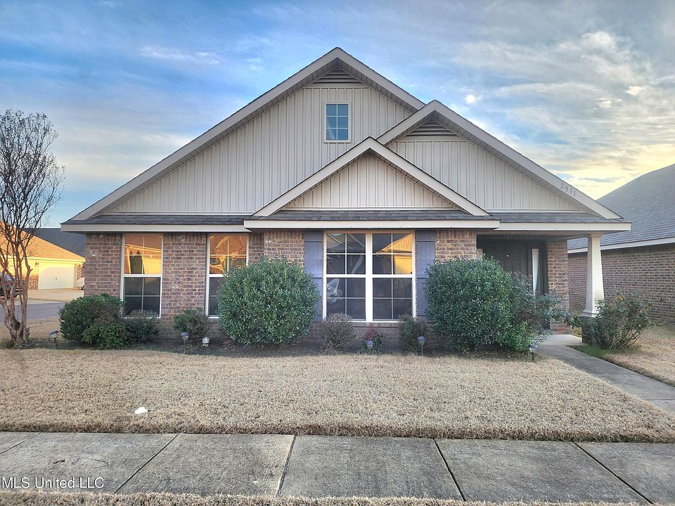 1st image of 2931 N Hartland Dr