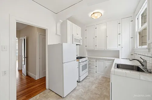 3423 Fillmore St #208 Photo 1