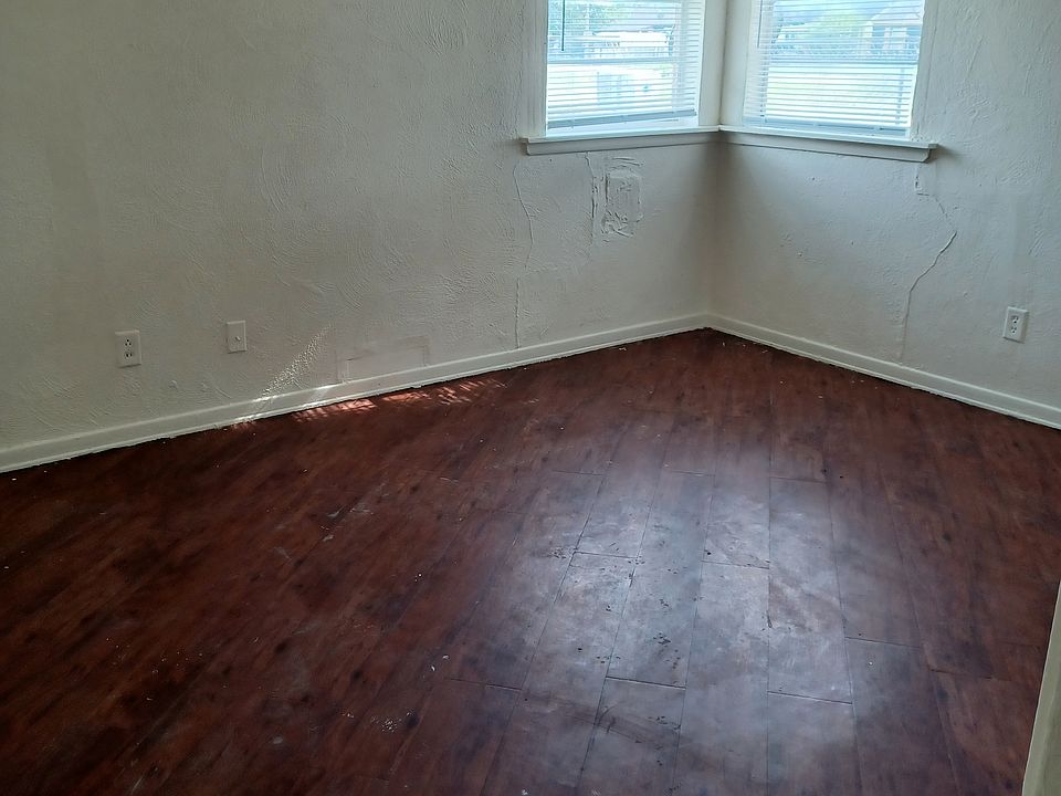 Bedroom #1