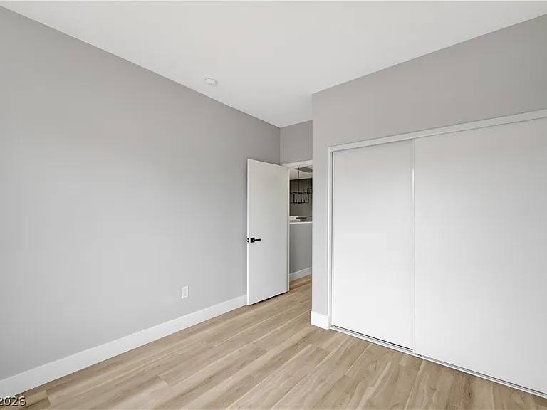 673 Peachy Canyon Cir #203 — Photo 24