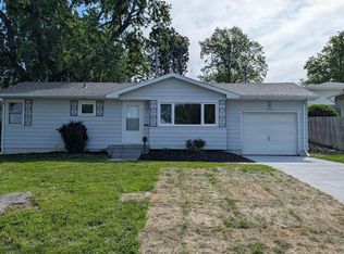 6711 S 49th St, Omaha, NE 68117