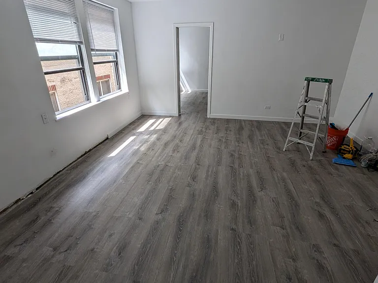 5726 N. Winthrop — Photo 56