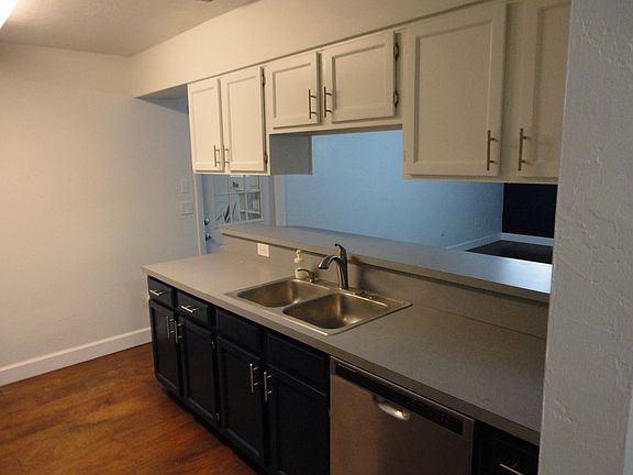 3rd image of 11206 NW 61st Ter