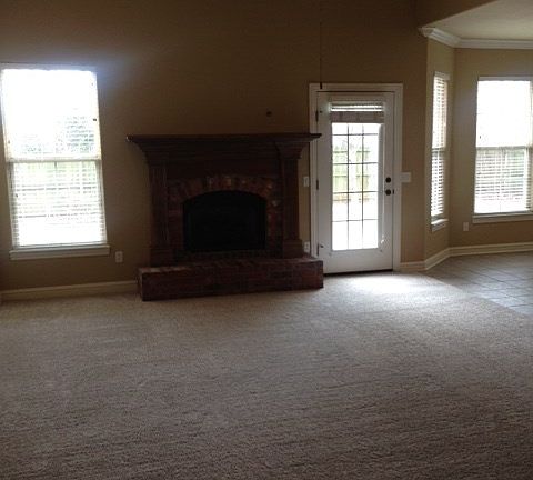 4th image of 1706 SE Cunningham Ave