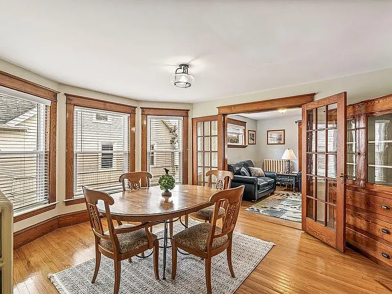 317-319 Turner St #2 — Photo 4