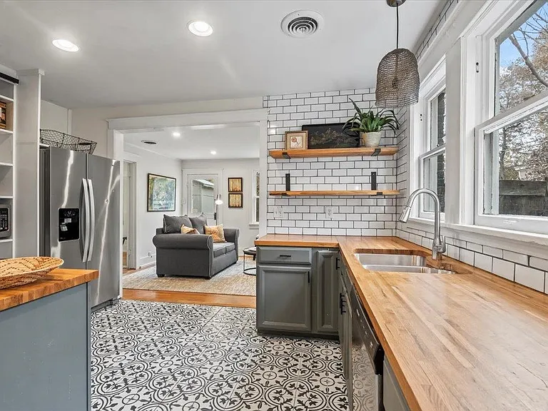 531 S Holmes St — Photo 15