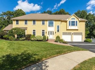 22 Ingalls St, Woburn, MA 01801
