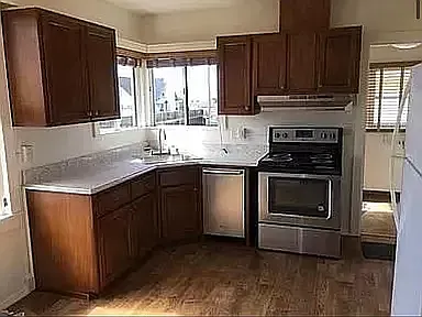 1405 Hilby Ave