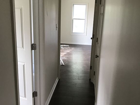 4th image of 725 Washington Ave