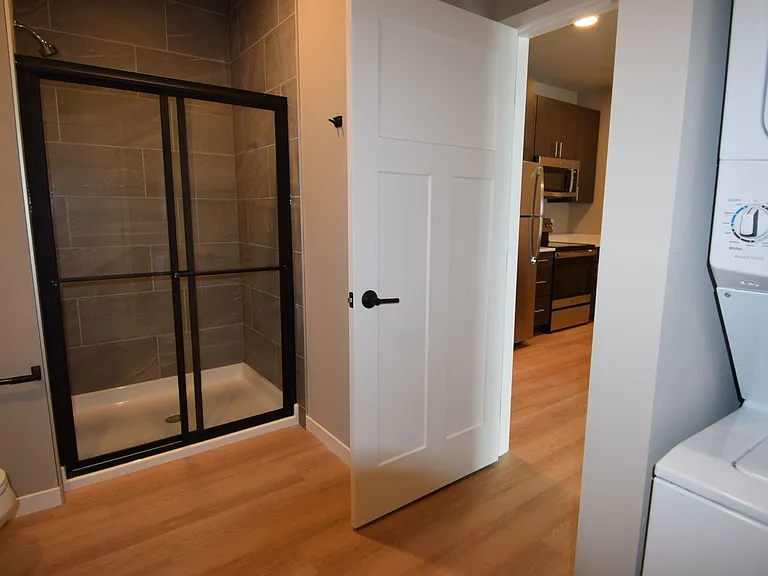 The Tuxedo Apartments — Photo 31
