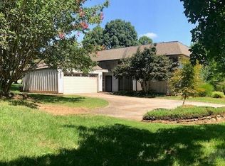 2540 Eagle Dr NE, Conover, NC 28613