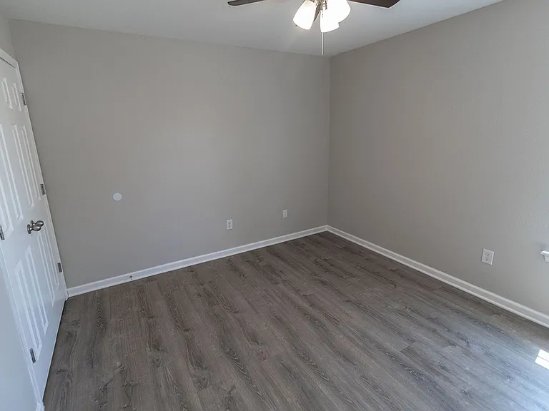 1401-1403 Bodie Dr — Photo 26