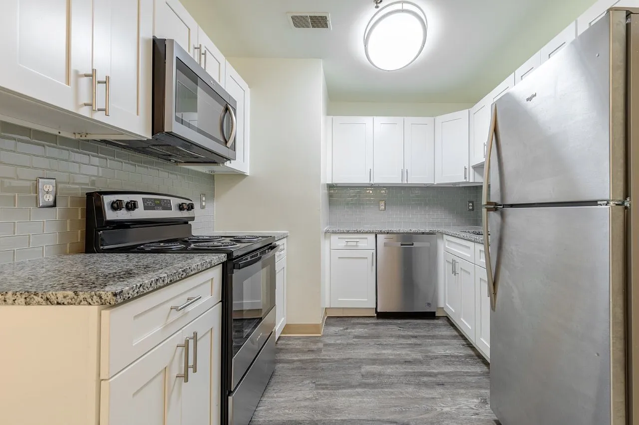 Cannon and Westover Apartment Homes — Photo 1