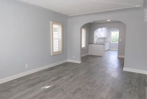 BB LLC - Savona Walk Photo 1