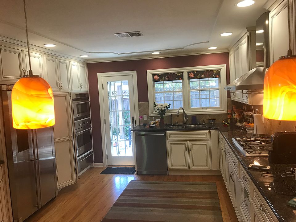 2nd image of 385 Sunberry Dr