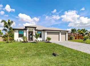 3033 SW 10th Place Cpe, Coral, FL 33914