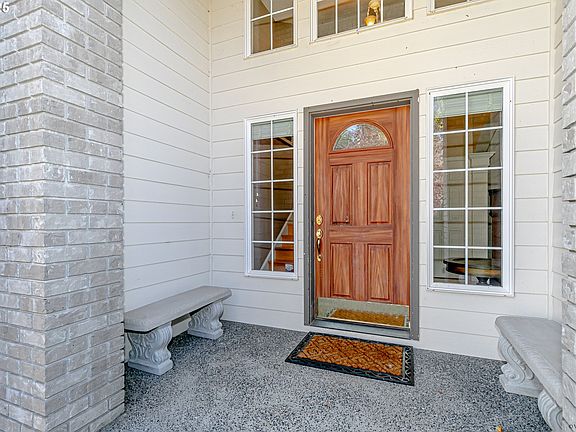 4th image of 14732 SE Duke St