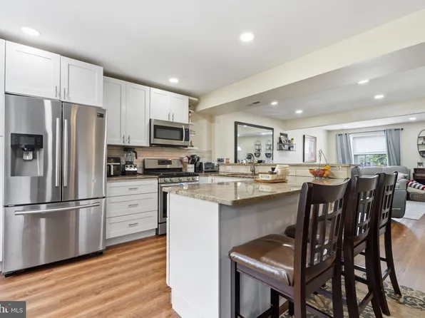 13073 Townsend Rd, Philadelphia, PA 19154