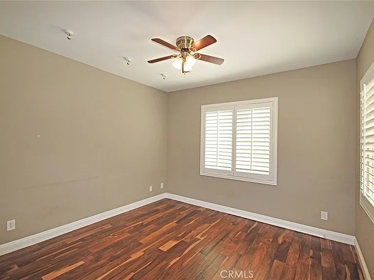 28406 Falcon Crest Dr — Photo 16